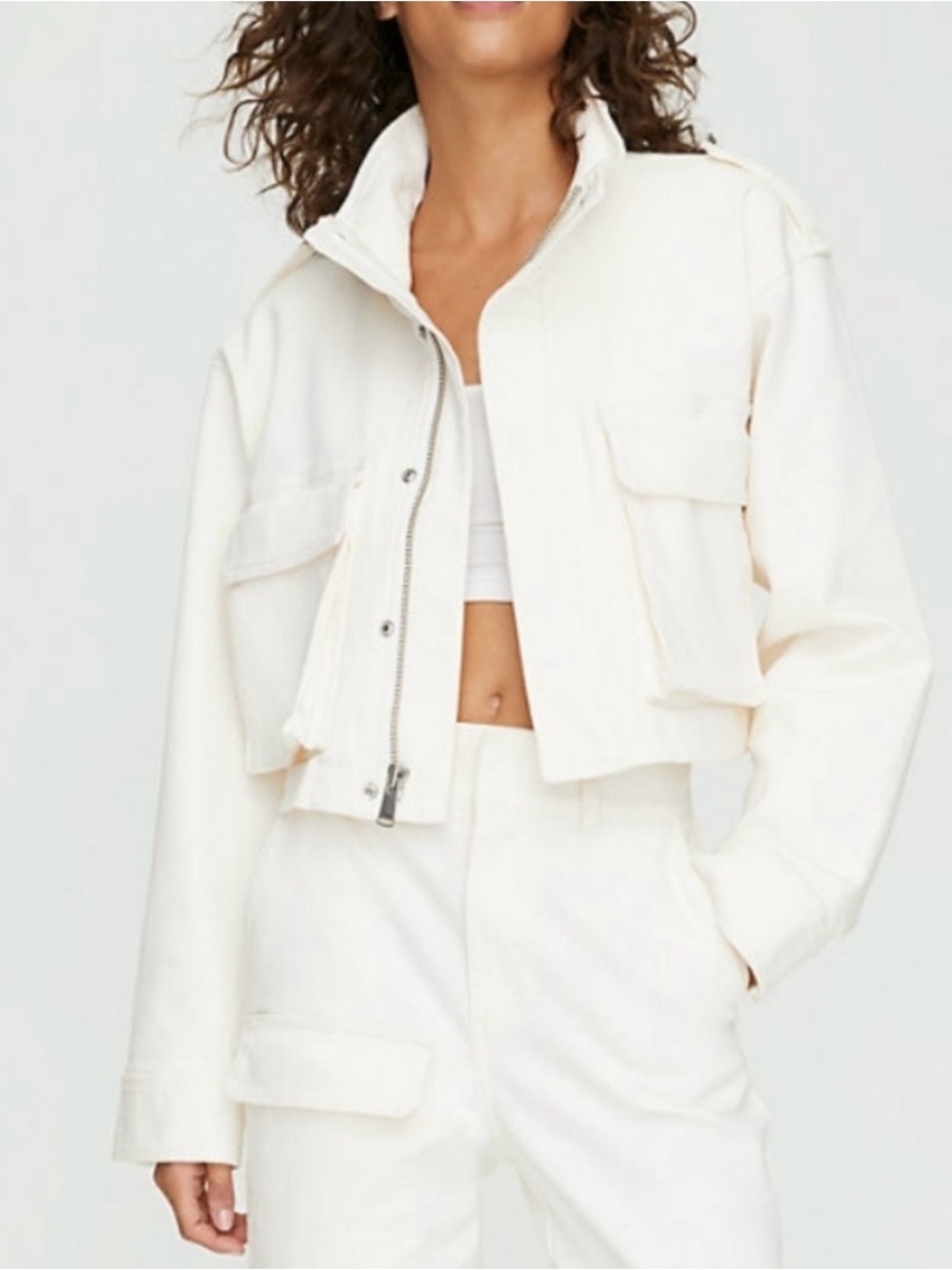 Aritzia Cropped Workwear Utility Jacket in Off-White TNA